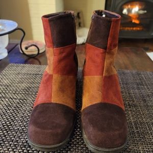 Vintage Nine West Suede Ankle Boot